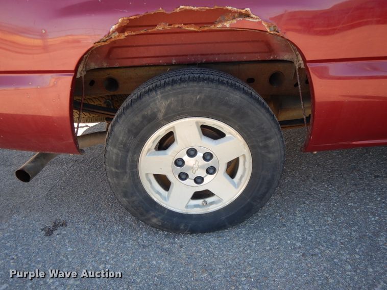 image for item DH3389 2005 Chevrolet Silverado 1500  Ext. Cab pickup truck