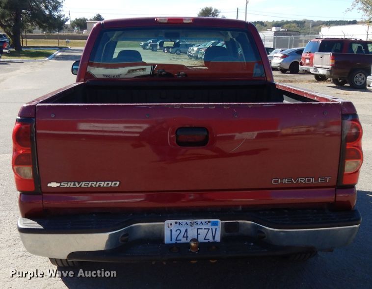 image for item DH3390 2005 Chevrolet Silverado 1500  Ext. Cab pickup truck