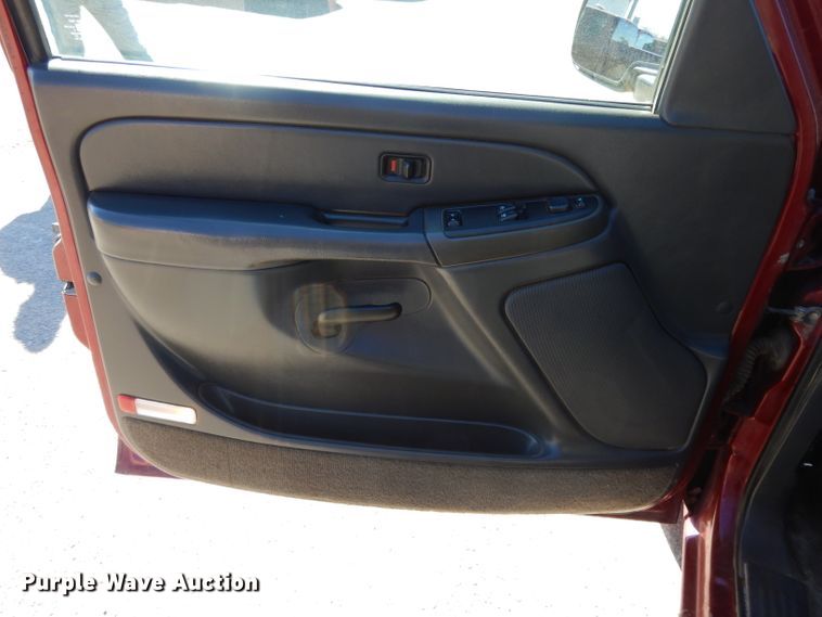 image for item DH3390 2005 Chevrolet Silverado 1500  Ext. Cab pickup truck