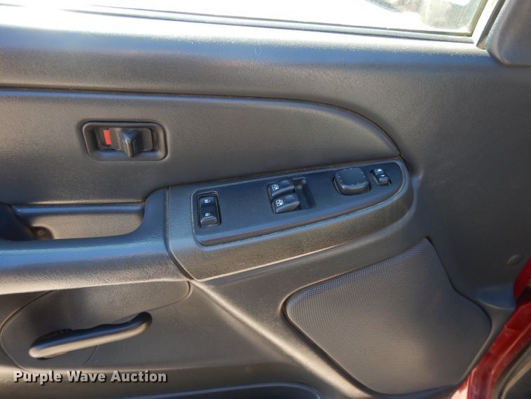 image for item DH3390 2005 Chevrolet Silverado 1500  Ext. Cab pickup truck