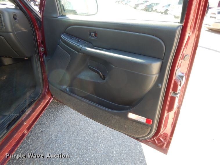 image for item DH3390 2005 Chevrolet Silverado 1500  Ext. Cab pickup truck