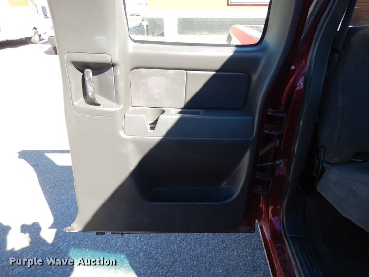 image for item DH3390 2005 Chevrolet Silverado 1500  Ext. Cab pickup truck