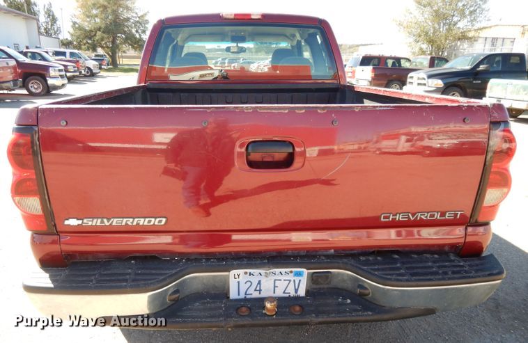 image for item DH3390 2005 Chevrolet Silverado 1500  Ext. Cab pickup truck