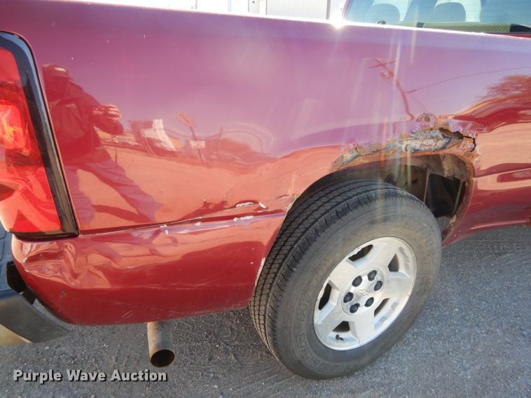 image for item DH3390 2005 Chevrolet Silverado 1500  Ext. Cab pickup truck