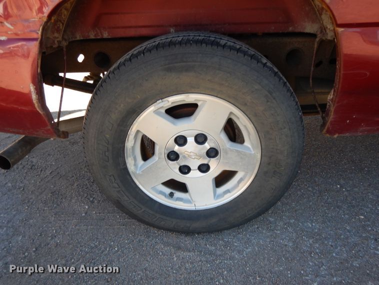image for item DH3390 2005 Chevrolet Silverado 1500  Ext. Cab pickup truck