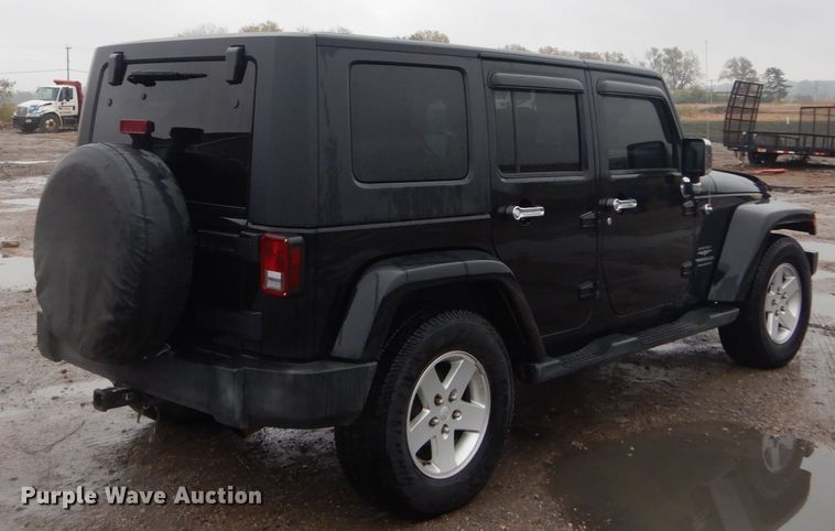 image for item DH5229 2007 Jeep Wrangler Unlimited Sahara  SUV