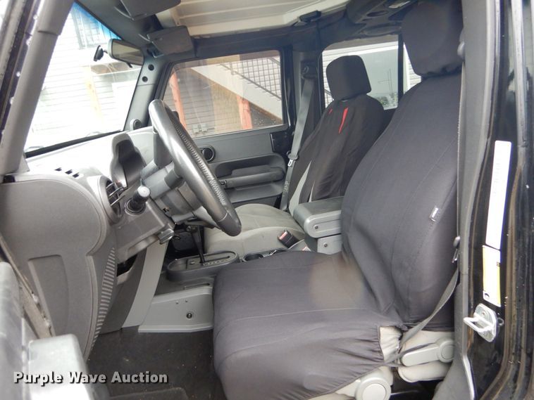 image for item DH5229 2007 Jeep Wrangler Unlimited Sahara  SUV