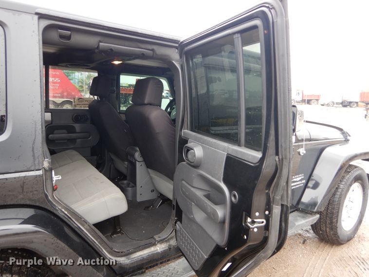 image for item DH5229 2007 Jeep Wrangler Unlimited Sahara  SUV