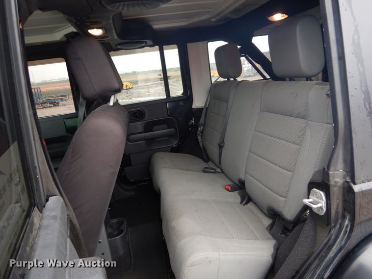 image for item DH5229 2007 Jeep Wrangler Unlimited Sahara  SUV