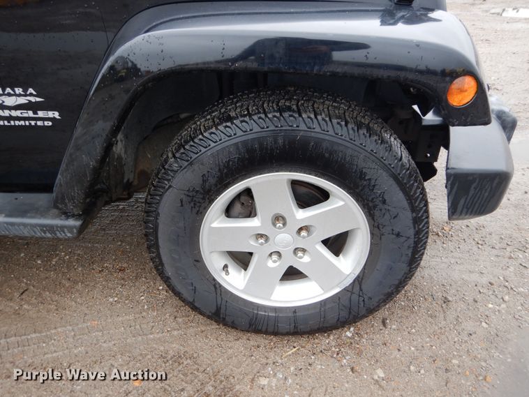 image for item DH5229 2007 Jeep Wrangler Unlimited Sahara  SUV