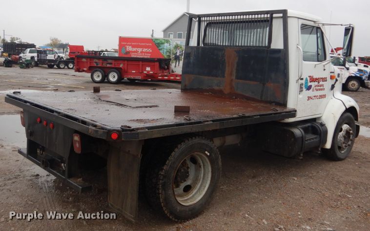 image for item DH5230 2001 International 4700  flatbed truck
