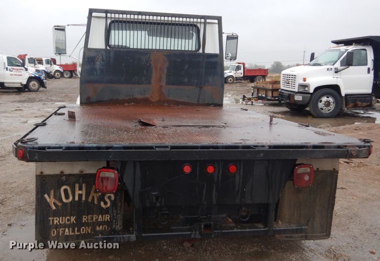 image for item DH5230 2001 International 4700  flatbed truck