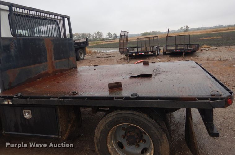 image for item DH5230 2001 International 4700  flatbed truck