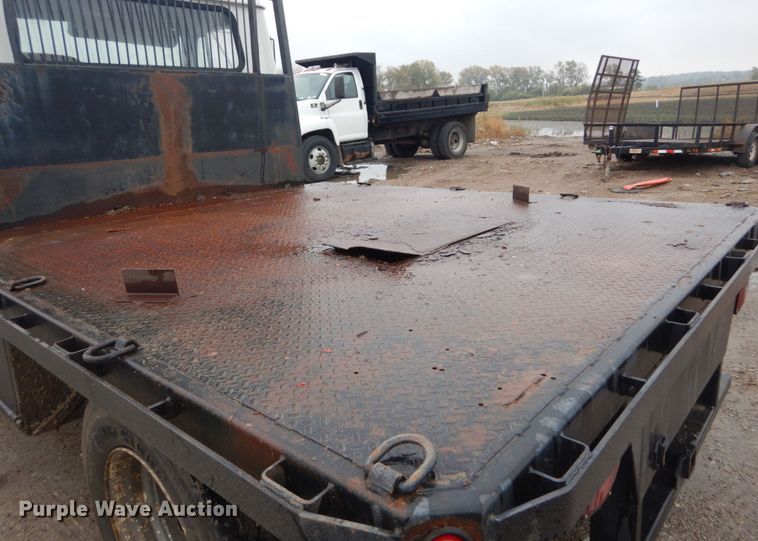 image for item DH5230 2001 International 4700  flatbed truck