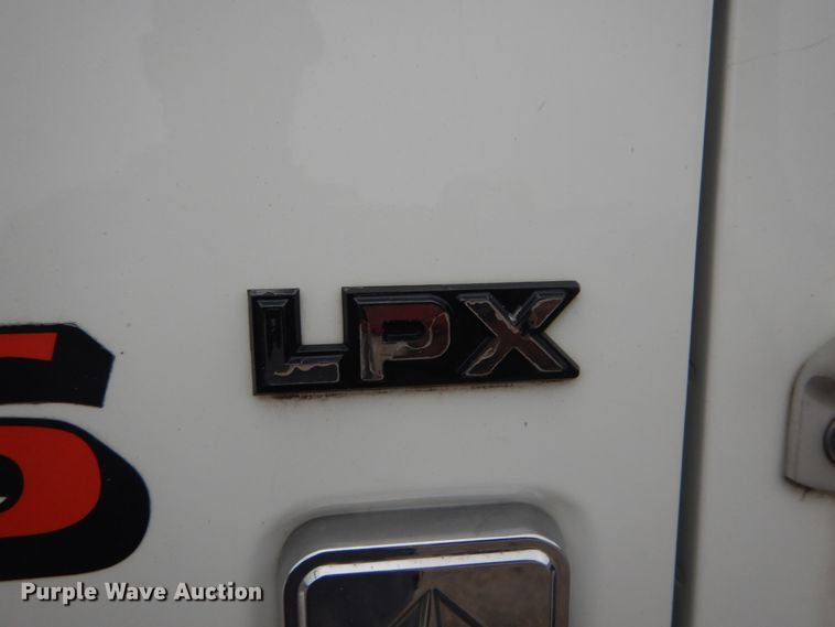 image for item DH5230 2001 International 4700  flatbed truck