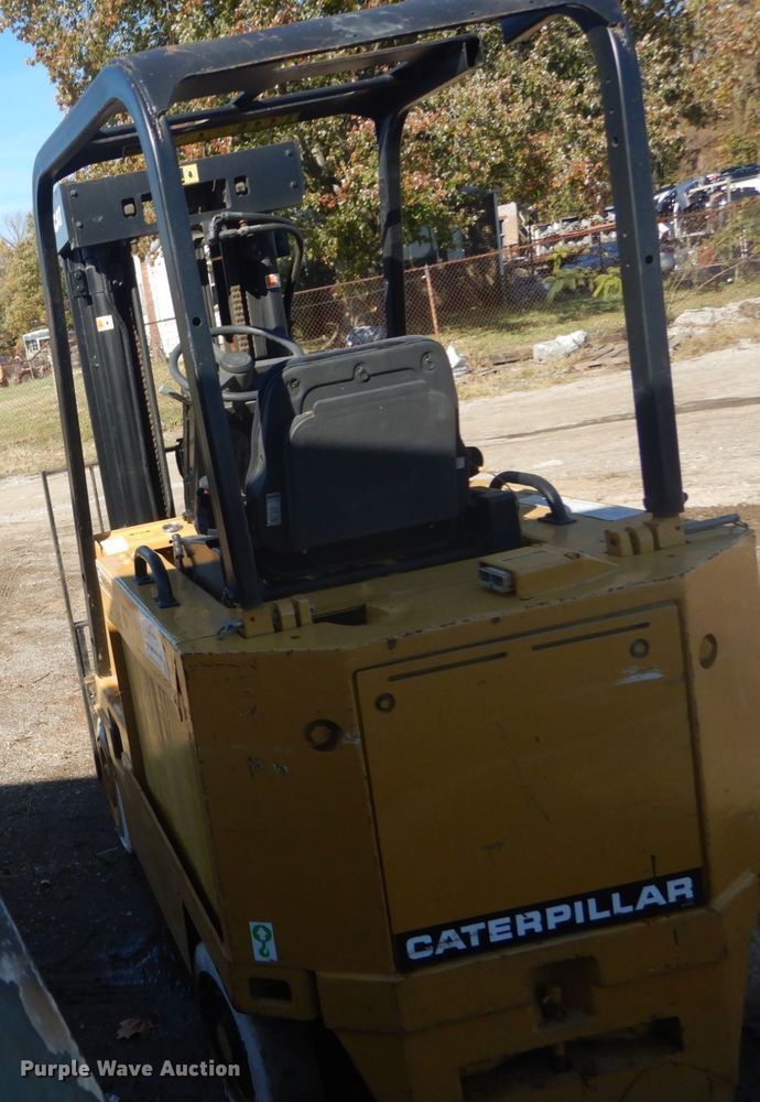 image for item DH5239 Caterpillar M50D  forklift