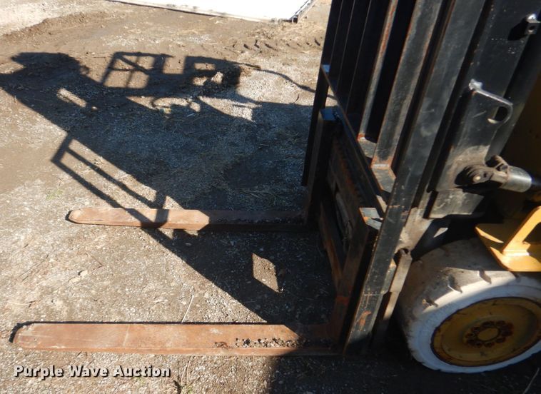 image for item DH5239 Caterpillar M50D  forklift