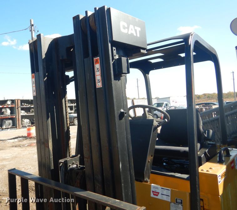 image for item DH5239 Caterpillar M50D  forklift