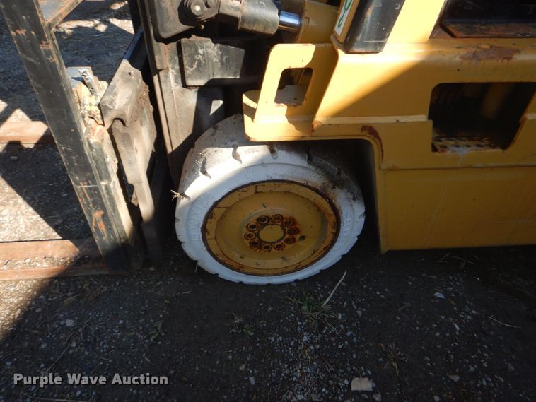 image for item DH5239 Caterpillar M50D  forklift