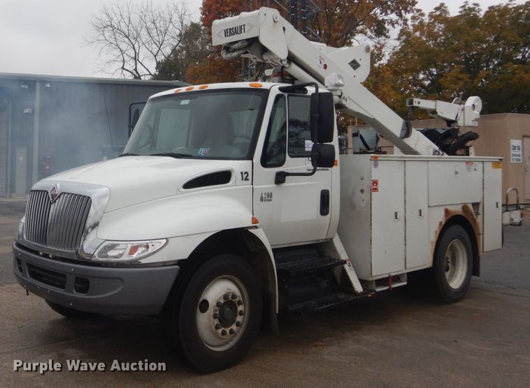 image for item DH5241 2007 International 4200  bucket truck