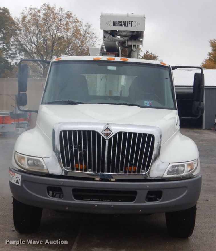 image for item DH5241 2007 International 4200  bucket truck