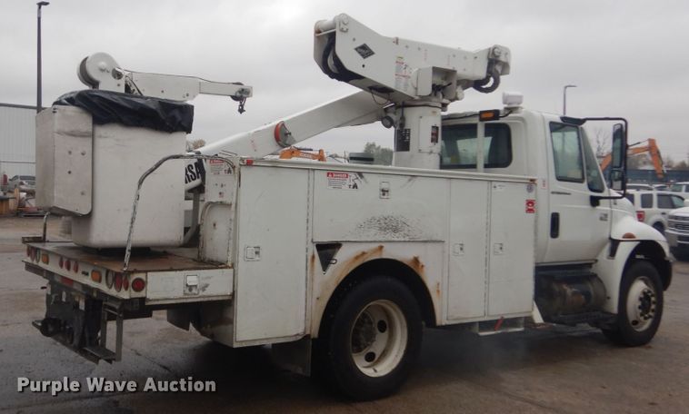 image for item DH5241 2007 International 4200  bucket truck