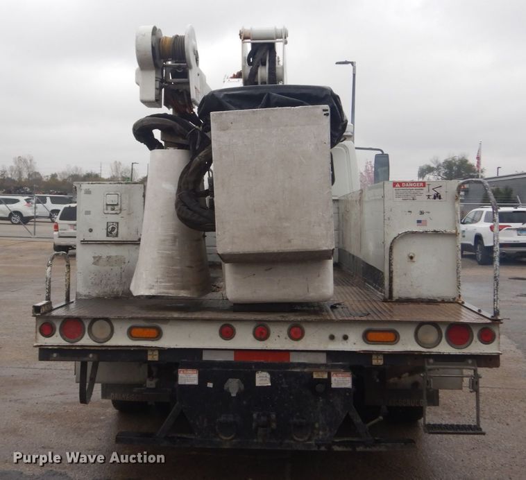 image for item DH5241 2007 International 4200  bucket truck