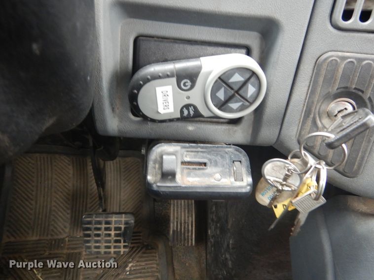 image for item DH5241 2007 International 4200  bucket truck