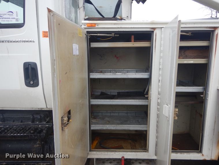 image for item DH5241 2007 International 4200  bucket truck