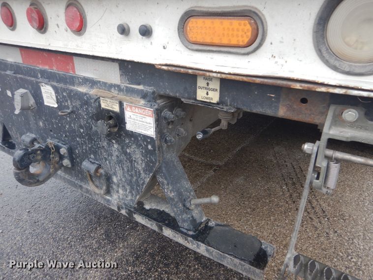 image for item DH5241 2007 International 4200  bucket truck