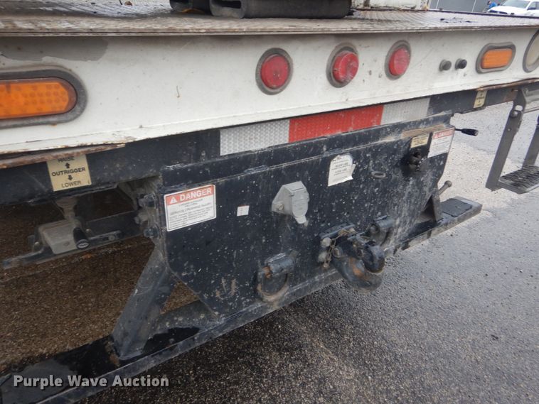 image for item DH5241 2007 International 4200  bucket truck