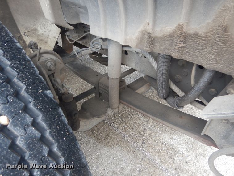 image for item DH5241 2007 International 4200  bucket truck