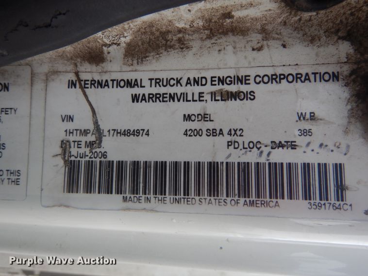 image for item DH5241 2007 International 4200  bucket truck