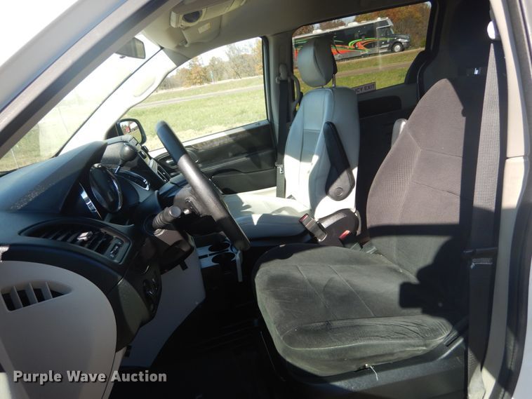 image for item DH5246 2011 Dodge Grand Caravan  Braun Entervan handicap accessible van