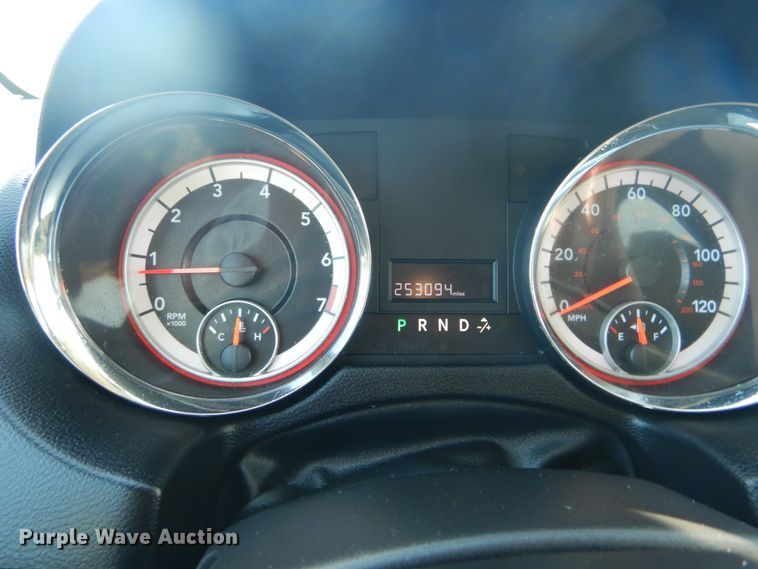 image for item DH5246 2011 Dodge Grand Caravan  Braun Entervan handicap accessible van