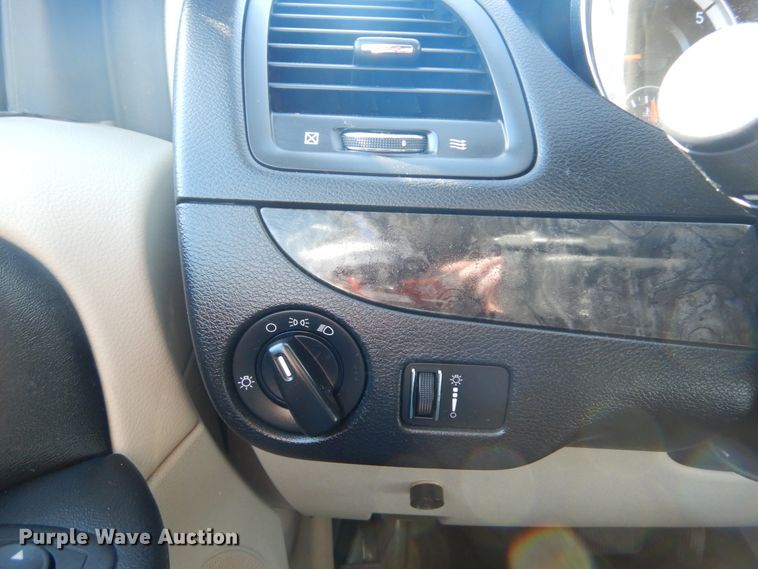 image for item DH5246 2011 Dodge Grand Caravan  Braun Entervan handicap accessible van