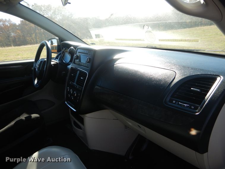 image for item DH5246 2011 Dodge Grand Caravan  Braun Entervan handicap accessible van