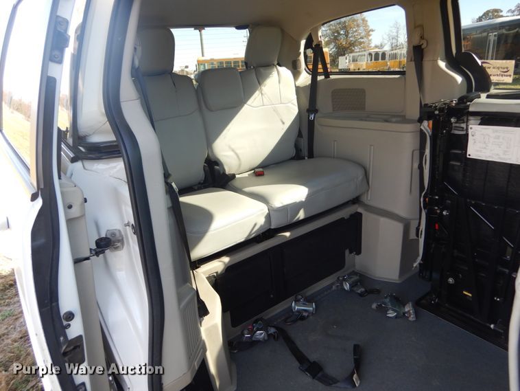 image for item DH5246 2011 Dodge Grand Caravan  Braun Entervan handicap accessible van