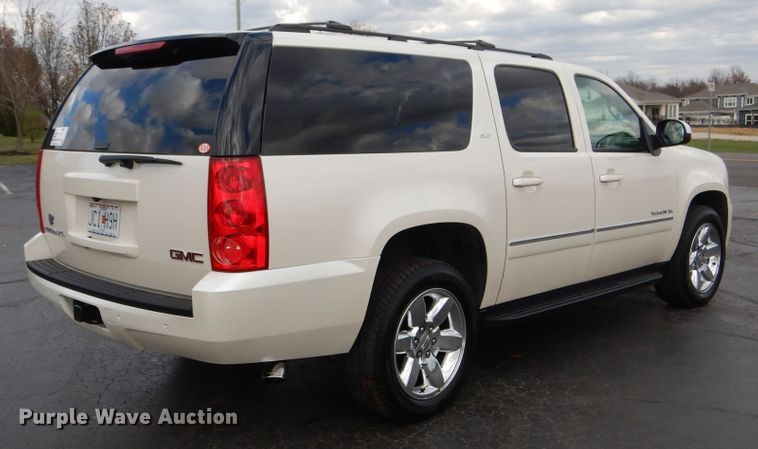 image for item DH7008 2013 GMC Yukon XL SLT  SUV