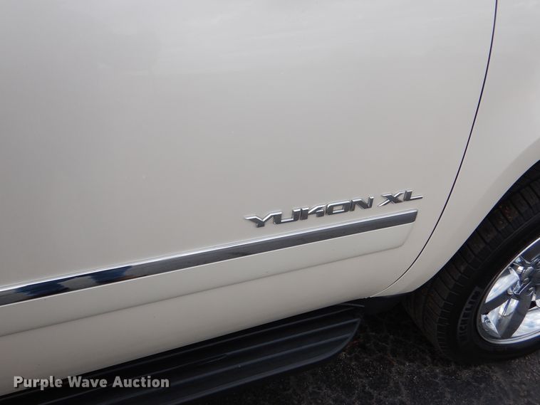 image for item DH7008 2013 GMC Yukon XL SLT  SUV