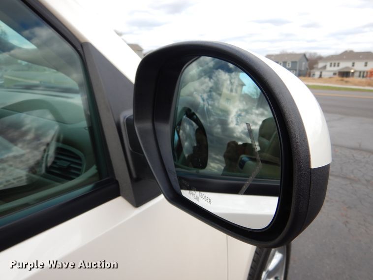 image for item DH7008 2013 GMC Yukon XL SLT  SUV