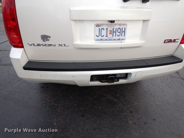 image for item DH7008 2013 GMC Yukon XL SLT  SUV
