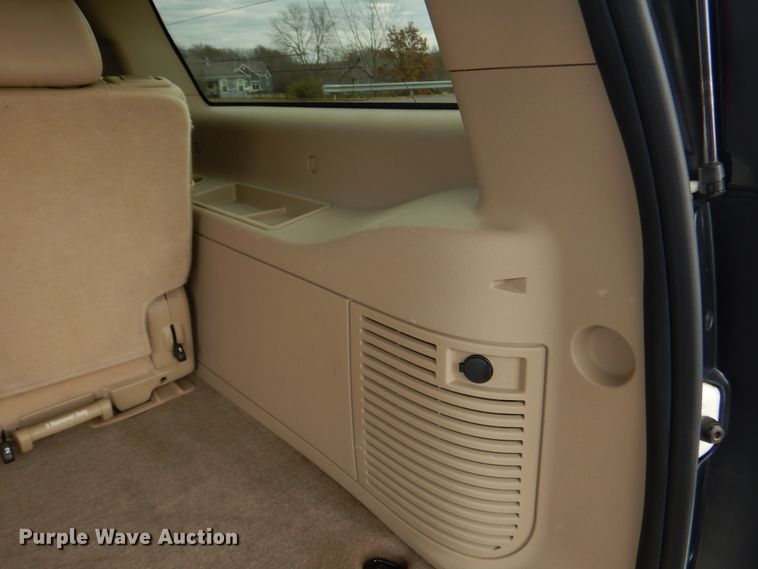 image for item DH7008 2013 GMC Yukon XL SLT  SUV