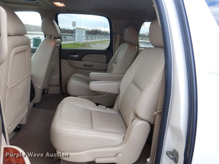 image for item DH7008 2013 GMC Yukon XL SLT  SUV