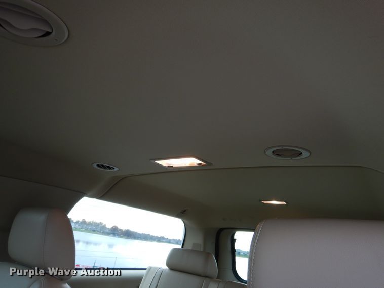 image for item DH7008 2013 GMC Yukon XL SLT  SUV