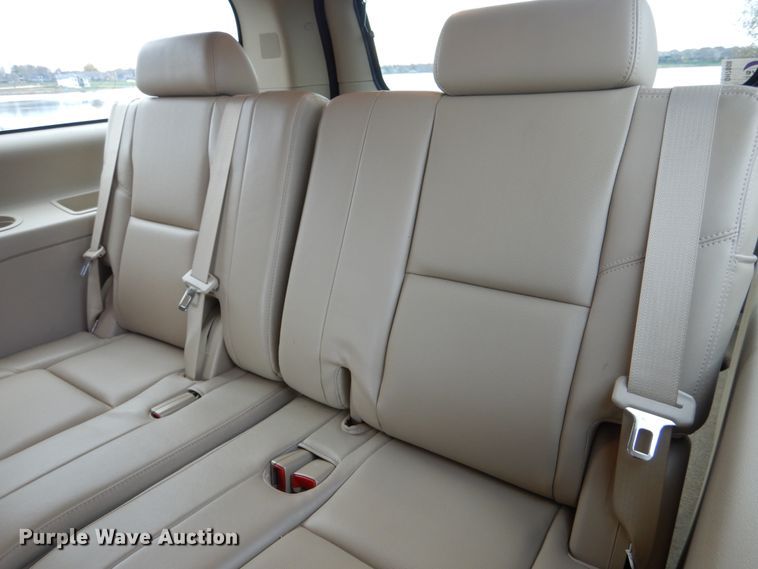 image for item DH7008 2013 GMC Yukon XL SLT  SUV