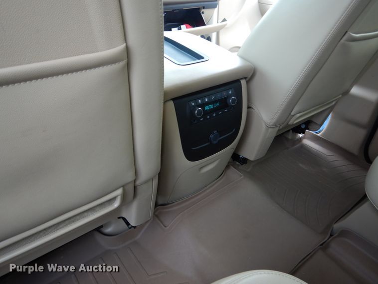 image for item DH7008 2013 GMC Yukon XL SLT  SUV