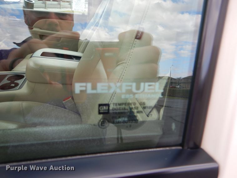 image for item DH7008 2013 GMC Yukon XL SLT  SUV