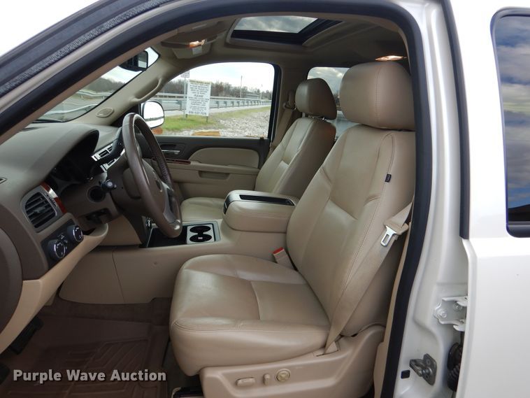 image for item DH7008 2013 GMC Yukon XL SLT  SUV