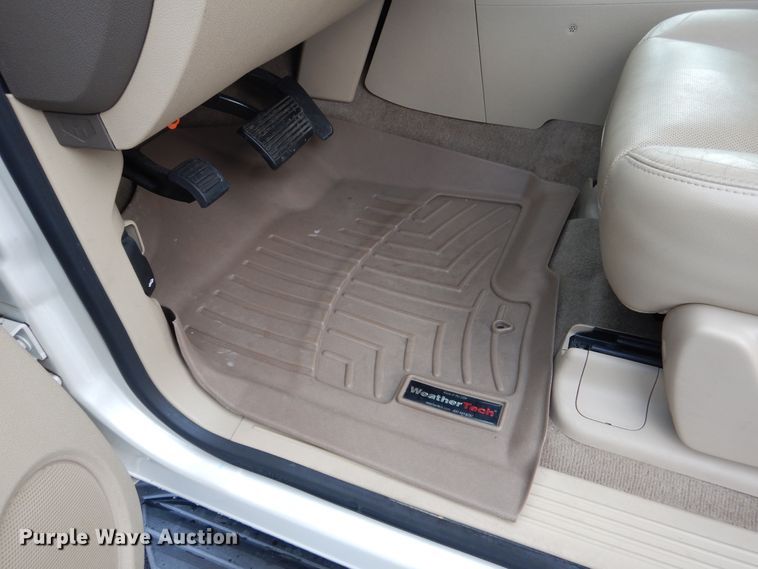 image for item DH7008 2013 GMC Yukon XL SLT  SUV